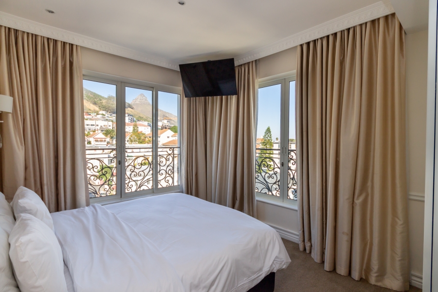 2 Bedroom Property for Sale in Sea Point Western Cape